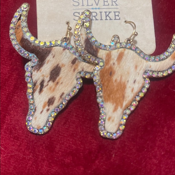 Silver Strike Rhinestone Cow Print Bull Dangly Western Earrings NWT - Picture 4 of 4